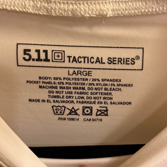 π₯ $5 with any bundle! π₯ 5.11 Tactical Series conceal carry undershirt, size L - Picture 2 of 3